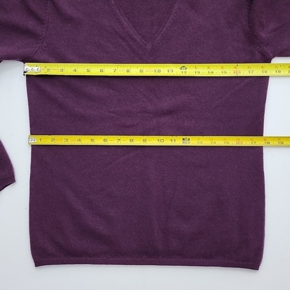 Kirkland Purple Cashmere V Neck Pullover Long Sleeves Top Sz Small/Medium - Picture 7 of 8